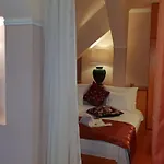 Isabell Hotel 3*