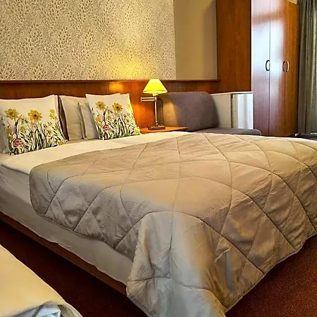 Isabell 3* Gyor
