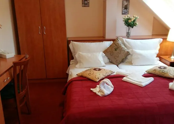 Отель Isabell 3*