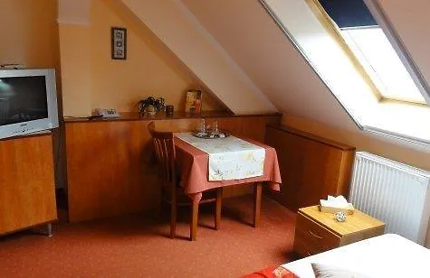 Isabell Отель Дьёр